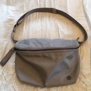 Lululemon belt bag